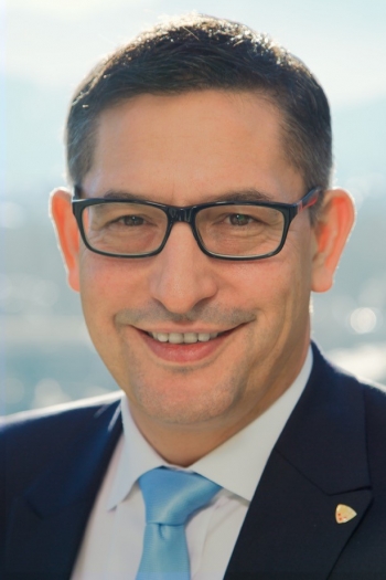 Prof. Mag. Oliver Schönitzer Prof. Mag. Oliver Schönitzer